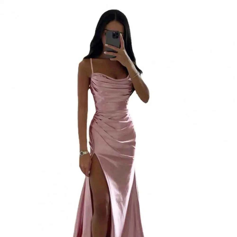 Robe Maxi Élégante à Dos Plissé
