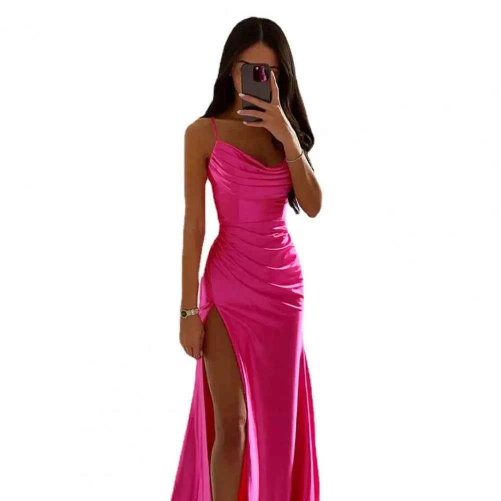 Robe Maxi Élégante à Dos Plissé