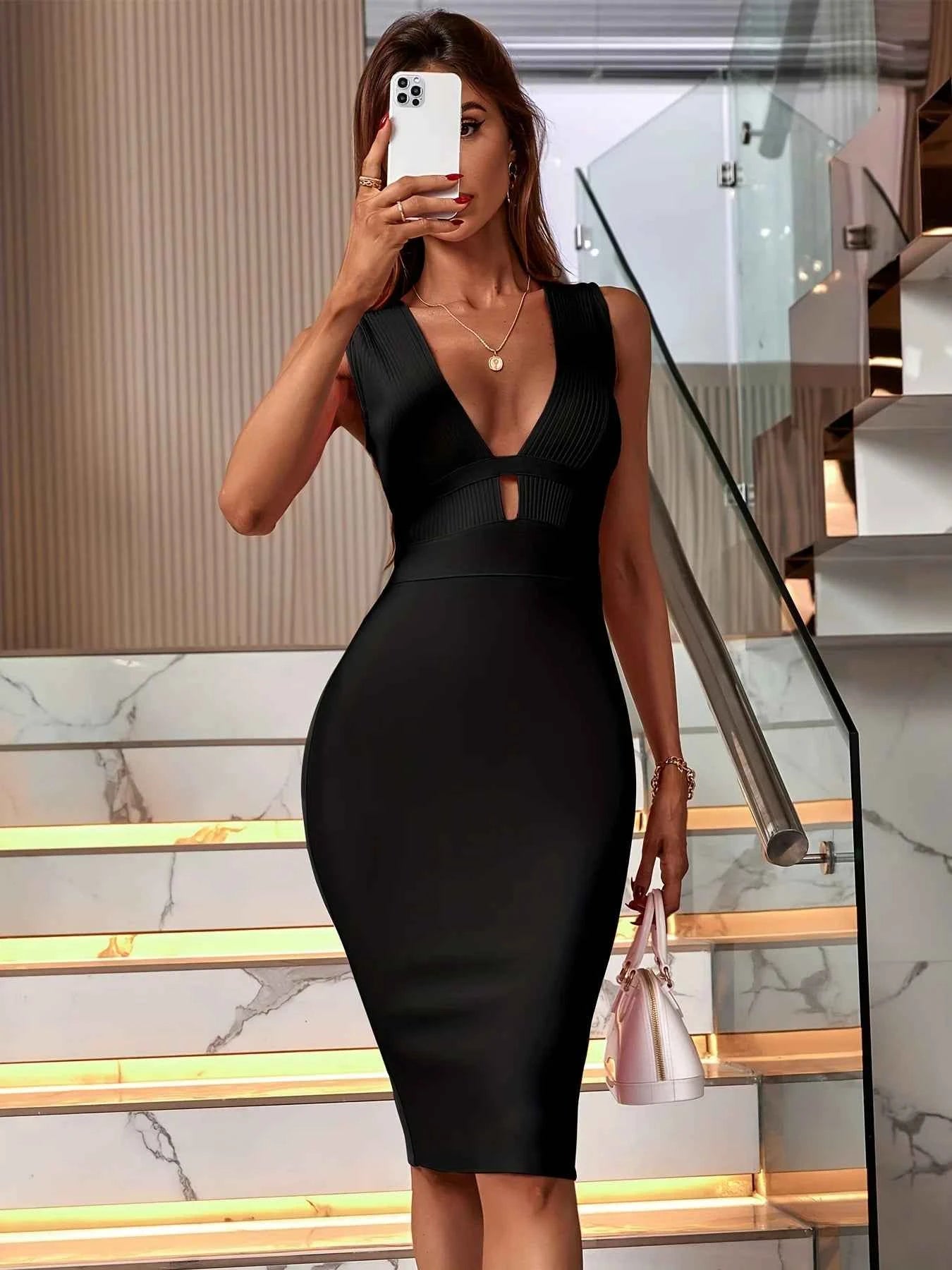 Robe Midi Noire Élégante Femme
