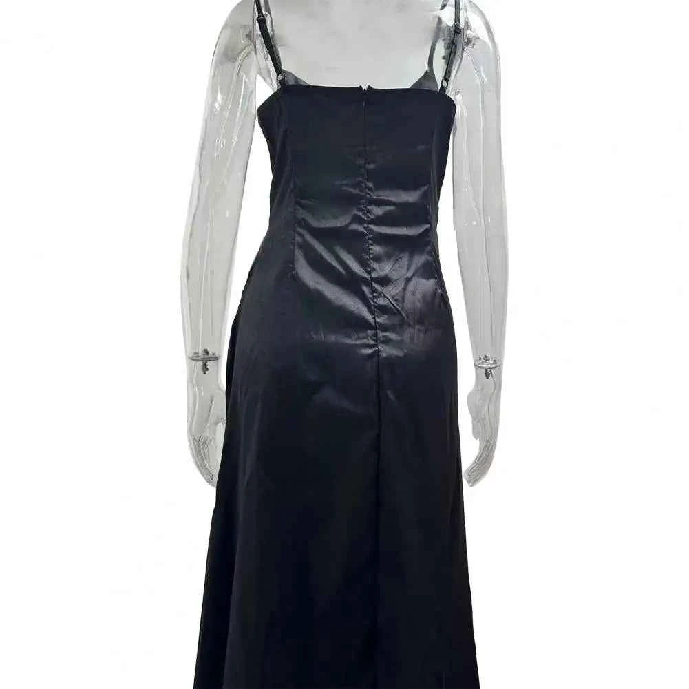 Robe Maxi Élégante à Dos Plissé