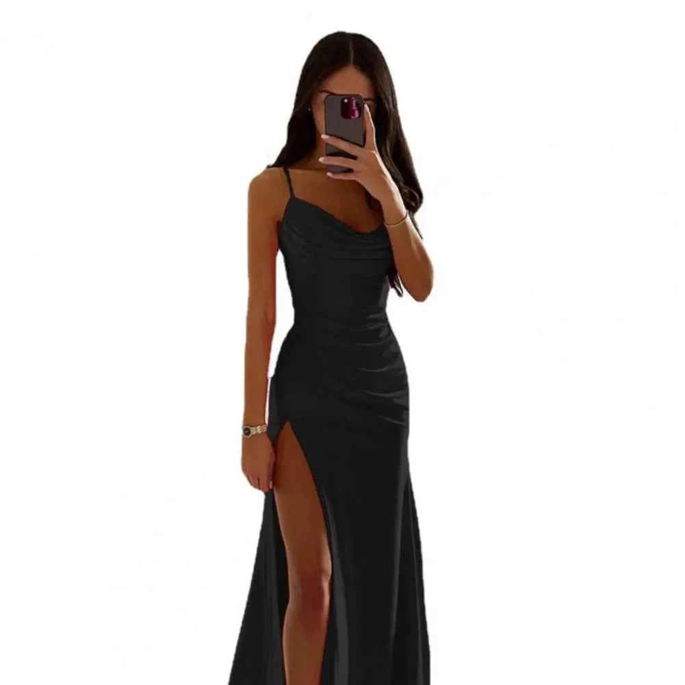 Robe Maxi Élégante à Dos Plissé